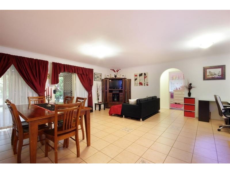 23 Newton Drive, Beerwah QLD 4519