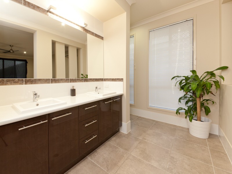 76 Shaws Road, Beerwah QLD 4519