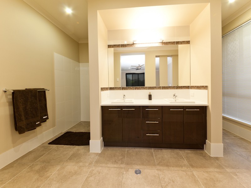 76 Shaws Road, Beerwah QLD 4519