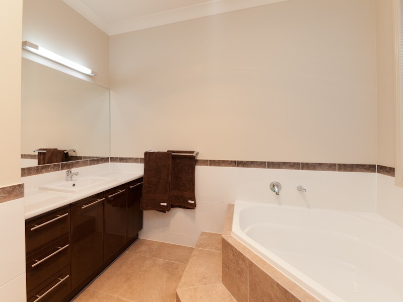 76 Shaws Road, Beerwah QLD 4519