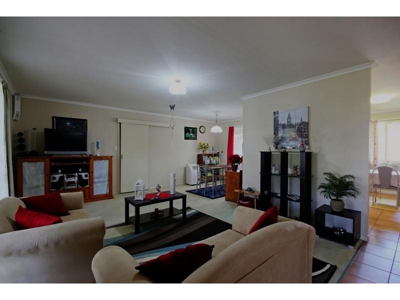 23 Redwood Court, Landsborough QLD 4550
