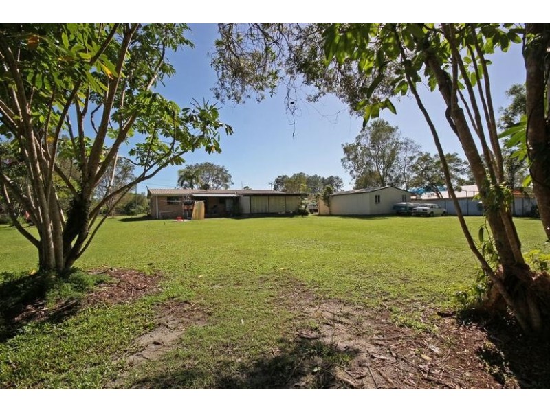 12 Greber Road, Beerwah QLD 4519