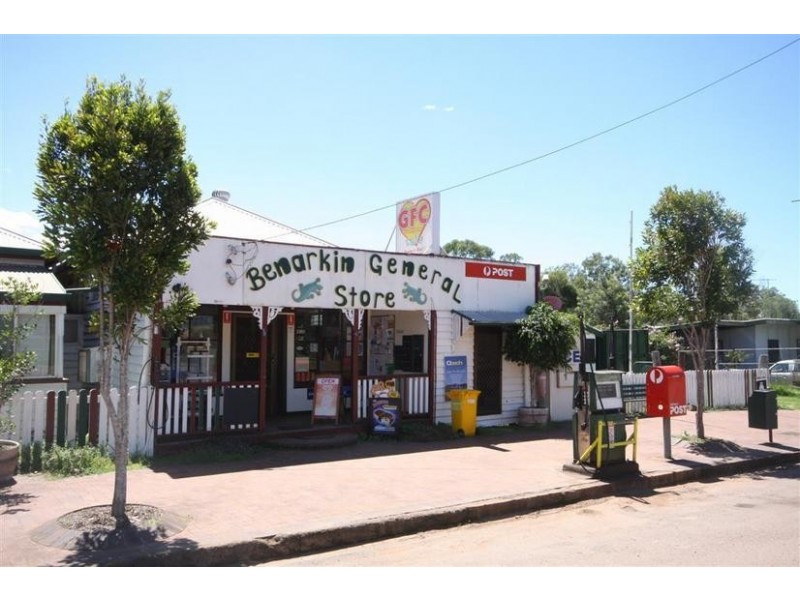 249 Martin Crescent, Benarkin North QLD 4306