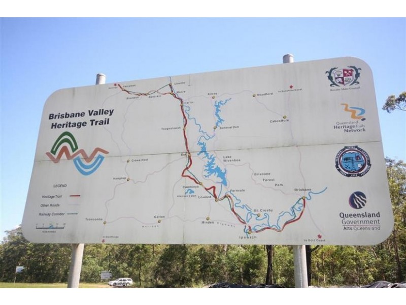 249 Martin Crescent, Benarkin North QLD 4306