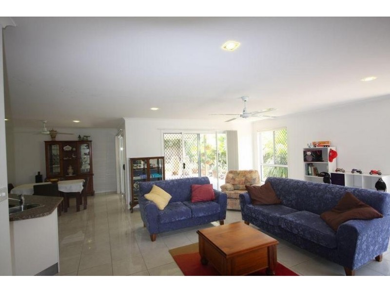 9 Pacific Place, Beerwah QLD 4519