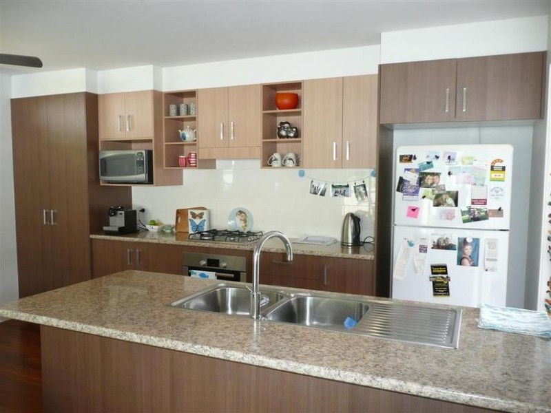 1 Dollarbird Place, Glass House Mountains QLD 4518