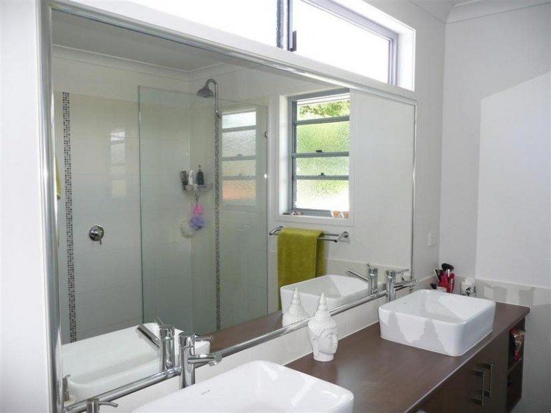 1 Dollarbird Place, Glass House Mountains QLD 4518