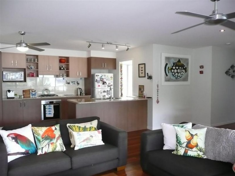 1 Dollarbird Place, Glass House Mountains QLD 4518