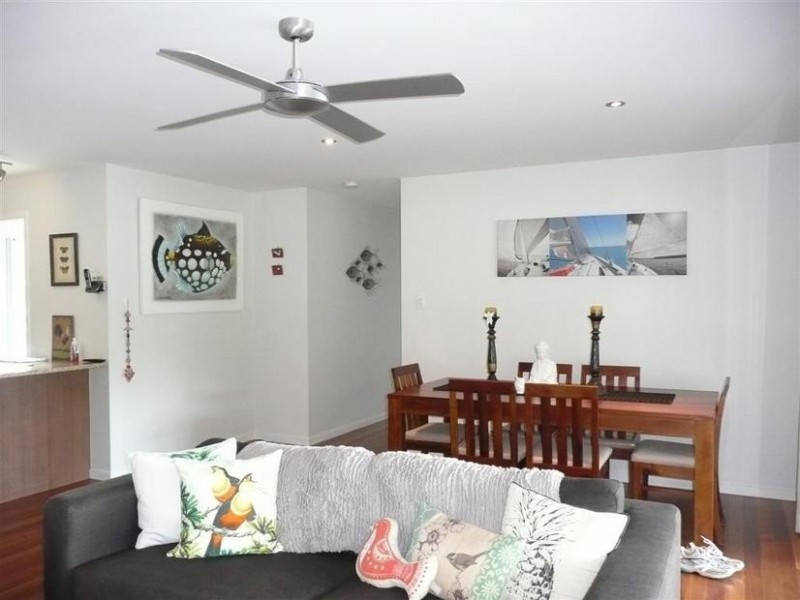 1 Dollarbird Place, Glass House Mountains QLD 4518