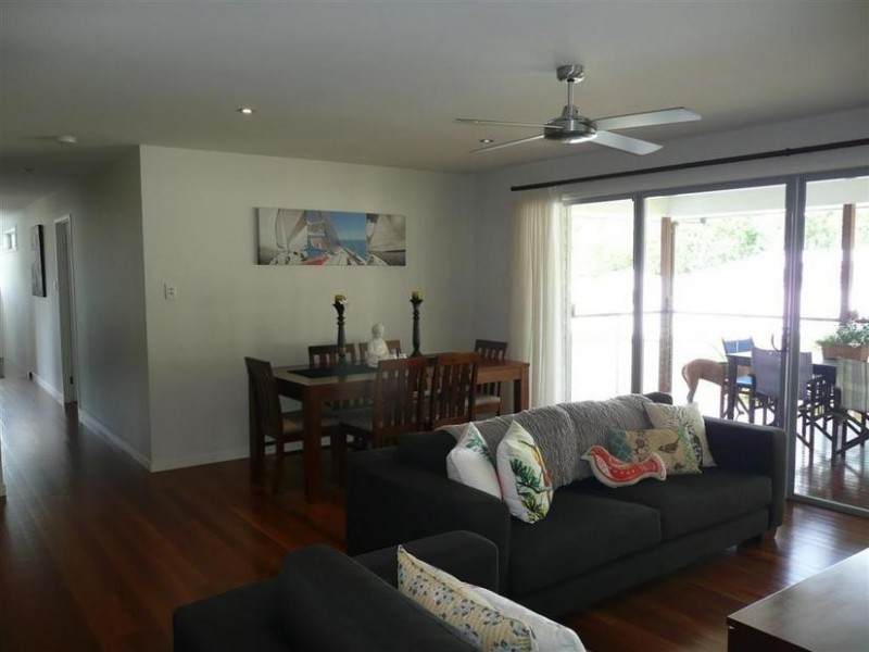 1 Dollarbird Place, Glass House Mountains QLD 4518