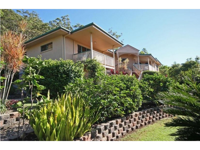8 Knowles Place, Glass House Mountains QLD 4518