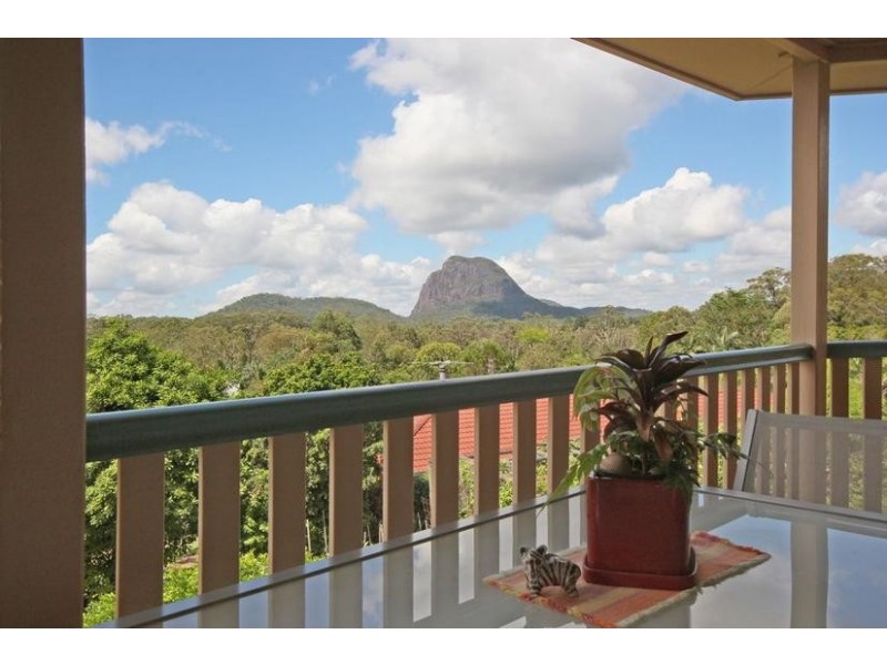 8 Knowles Place, Glass House Mountains QLD 4518