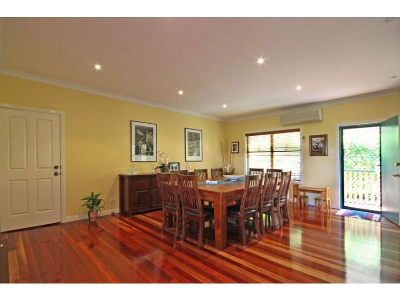 8 Knowles Place, Glass House Mountains QLD 4518
