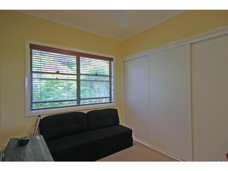 8 Knowles Place, Glass House Mountains QLD 4518