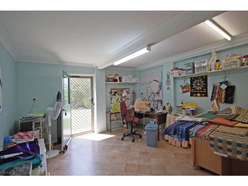 8 Knowles Place, Glass House Mountains QLD 4518