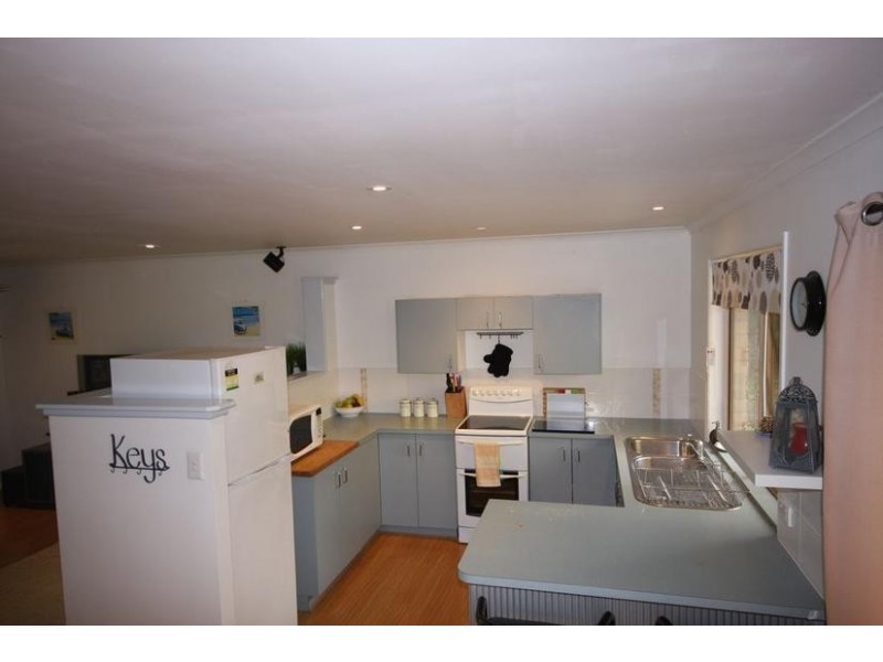 16 Georgina Place, Beerwah QLD 4519