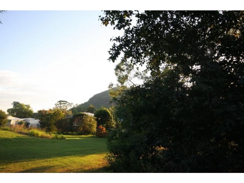 3 Beanland Drive, Glass House Mountains QLD 4518
