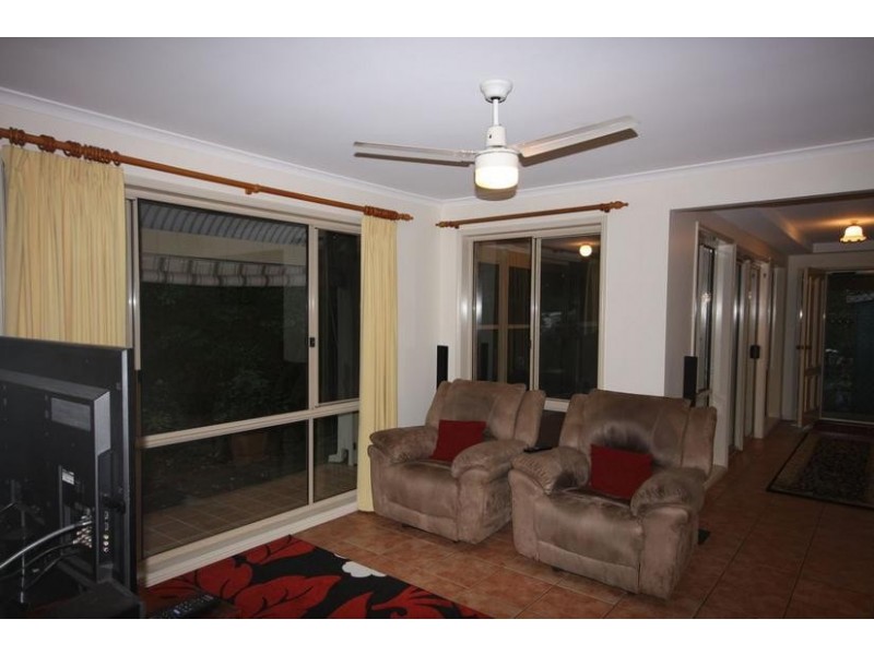 3 Beanland Drive, Glass House Mountains QLD 4518