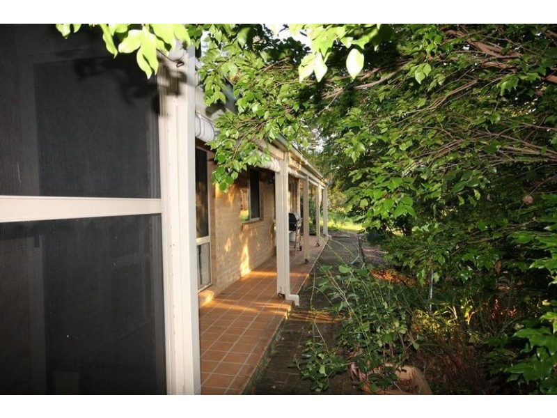 3 Beanland Drive, Glass House Mountains QLD 4518
