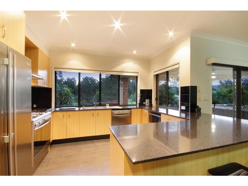6 Jeanne Court, Peachester QLD 4519