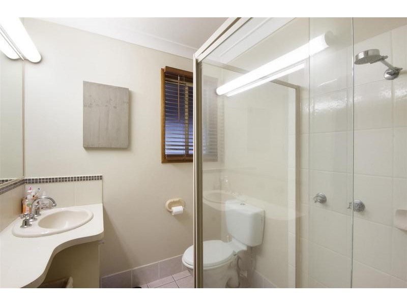 3 Paul Place, Glass House Mountains QLD 4518