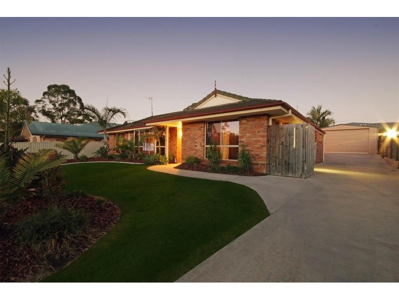 3 Paul Place, Glass House Mountains QLD 4518