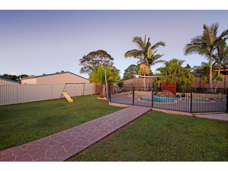 3 Paul Place, Glass House Mountains QLD 4518