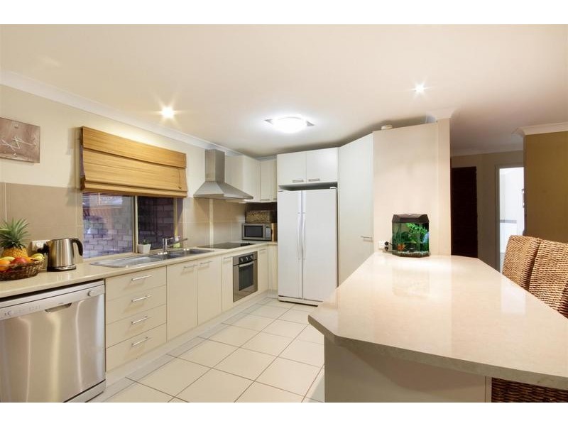 3 Paul Place, Glass House Mountains QLD 4518