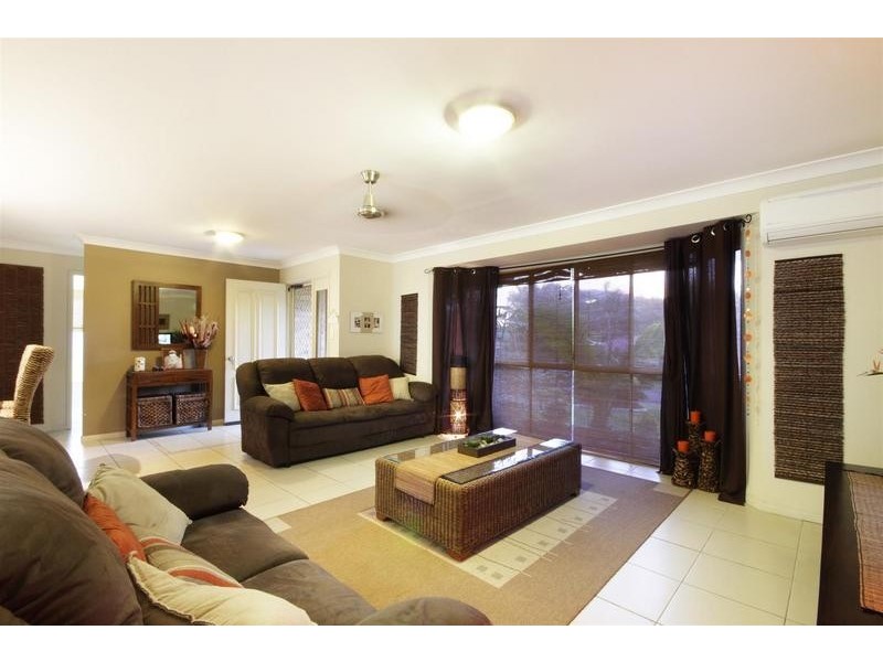 3 Paul Place, Glass House Mountains QLD 4518