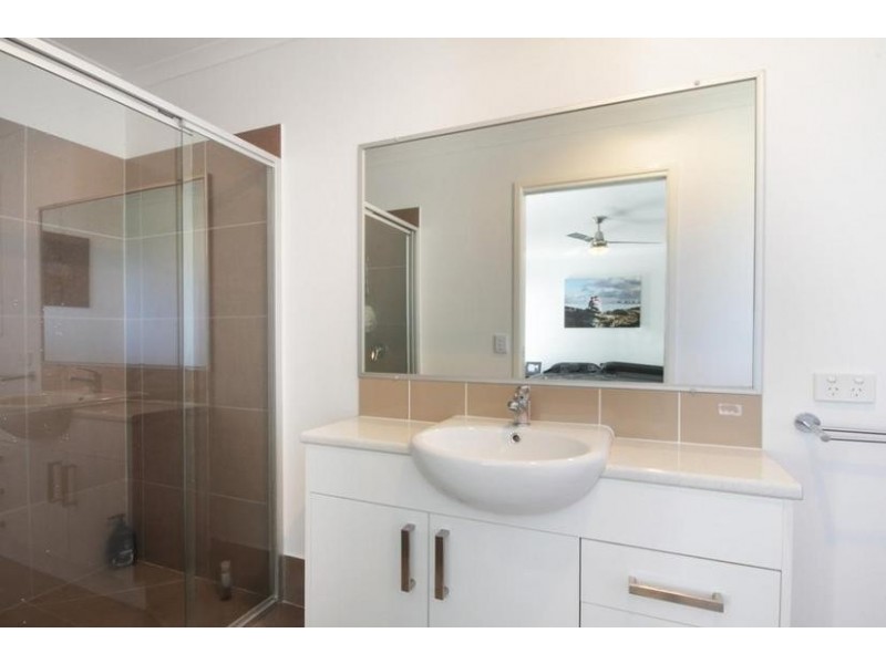 36 Pepper Tree Way, Beerwah QLD 4519