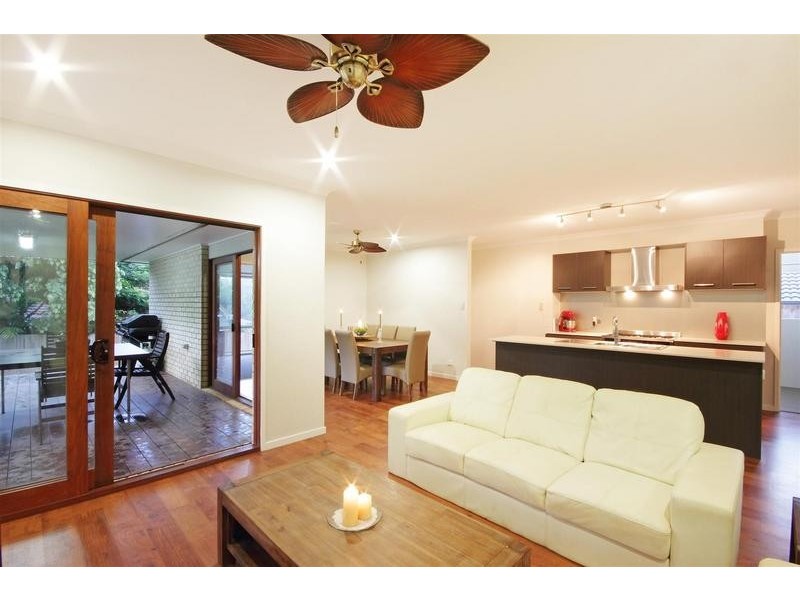 15 Ruwa Drive, Glass House Mountains QLD 4518