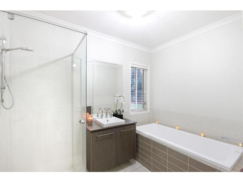 15 Ruwa Drive, Glass House Mountains QLD 4518