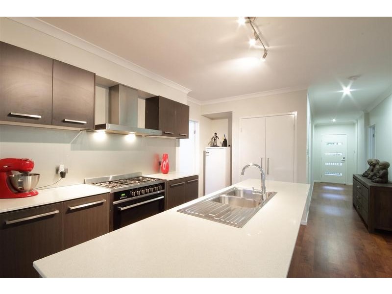 15 Ruwa Drive, Glass House Mountains QLD 4518