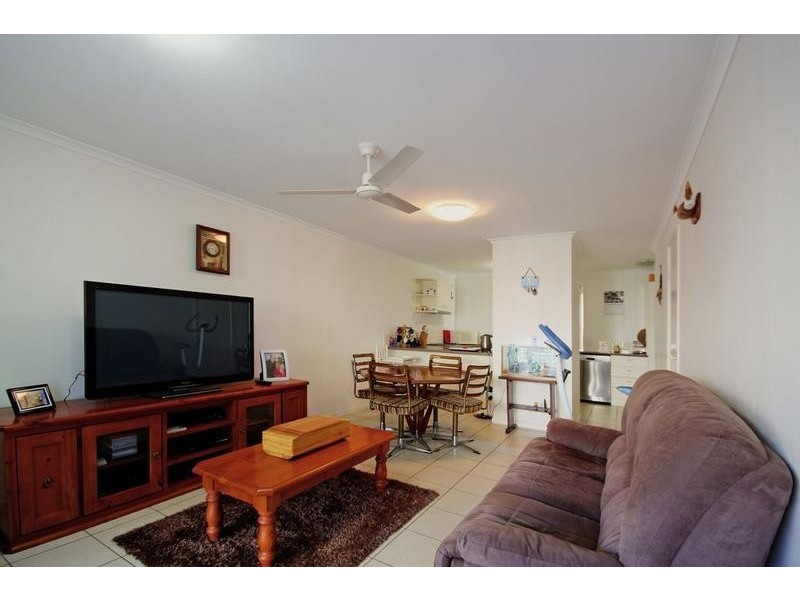 3/2A Swan Street, Beerwah QLD 4519