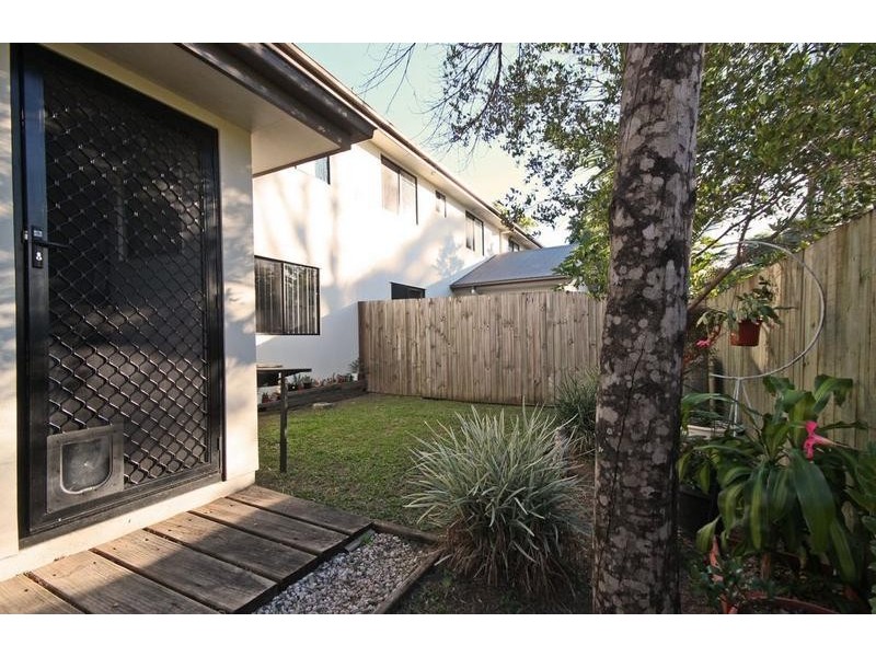 3/2A Swan Street, Beerwah QLD 4519