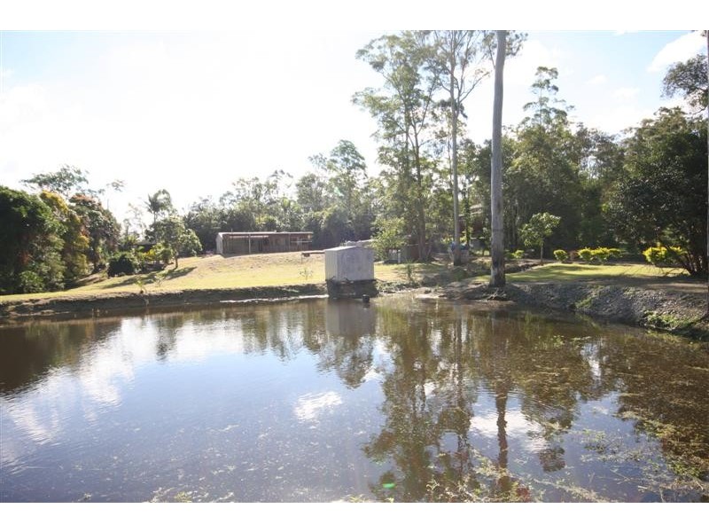 16 Amigh Road, Landsborough QLD 4550