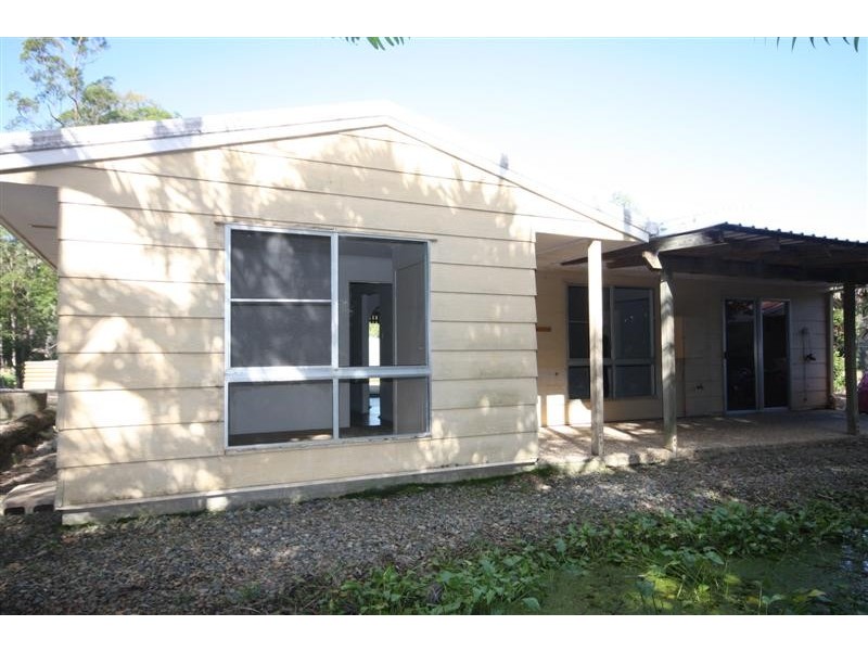 16 Amigh Road, Landsborough QLD 4550