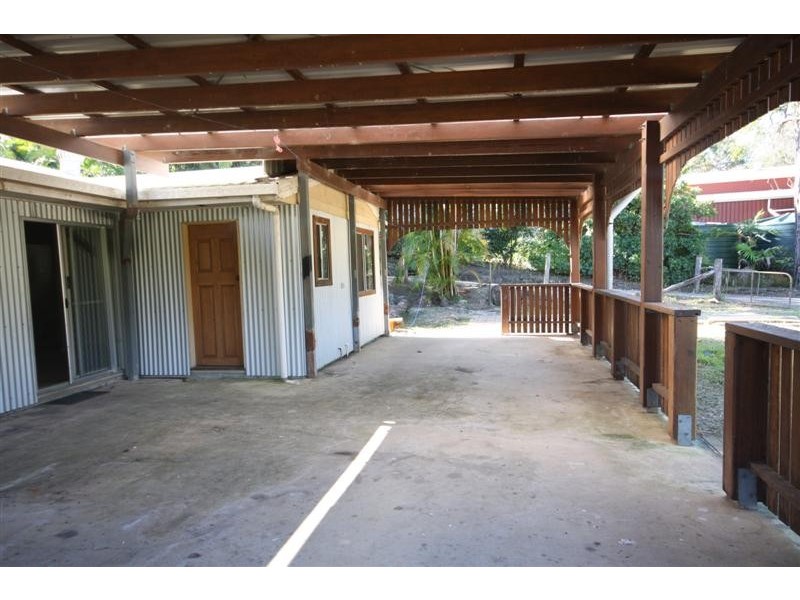 16 Amigh Road, Landsborough QLD 4550