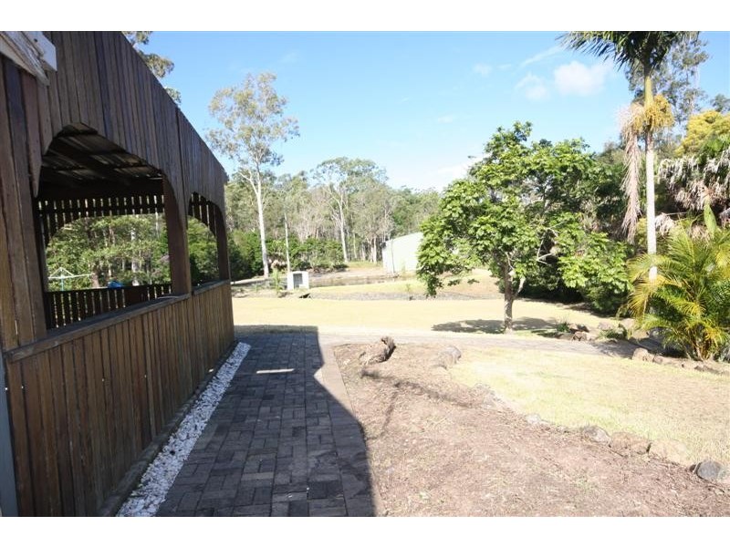 16 Amigh Road, Landsborough QLD 4550