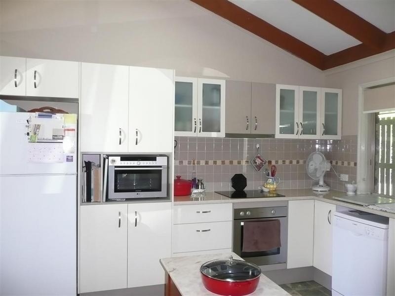 24 Tibrogargan Drive, Beerburrum QLD 4517