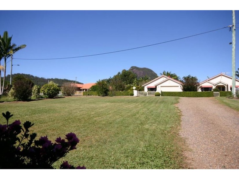 5 Crestwood Road, Glass House Mountains QLD 4518