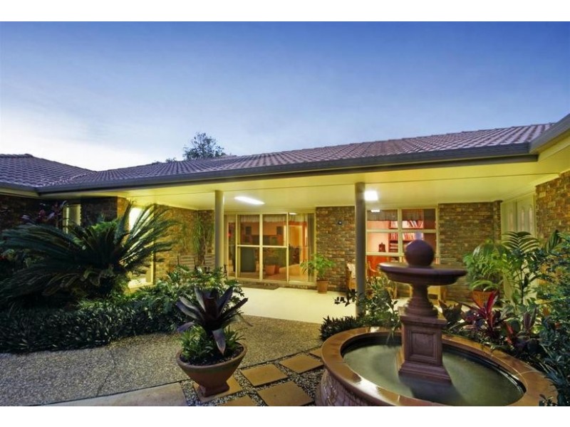 17 Fig Tree Drive, Beerwah QLD 4519