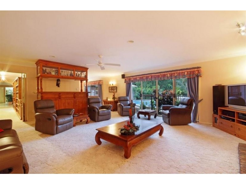 17 Fig Tree Drive, Beerwah QLD 4519