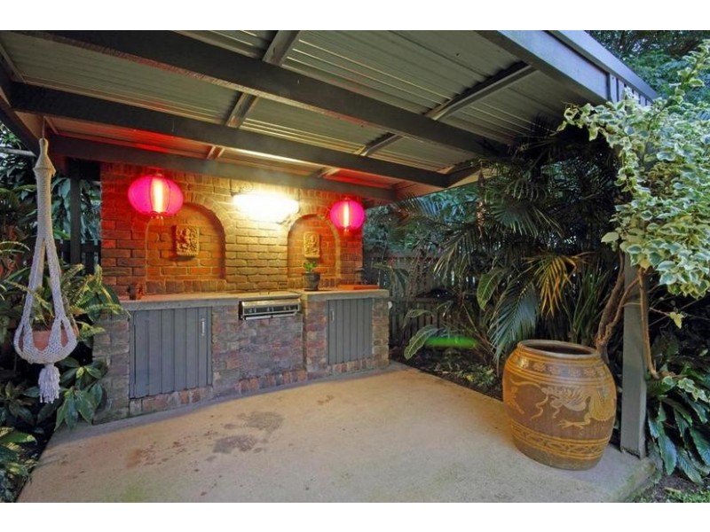 17 Fig Tree Drive, Beerwah QLD 4519