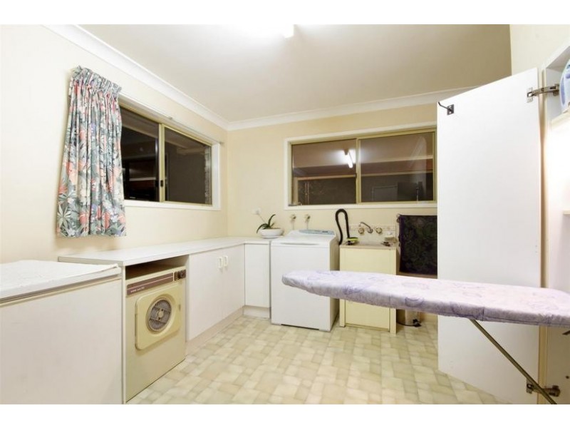 17 Fig Tree Drive, Beerwah QLD 4519