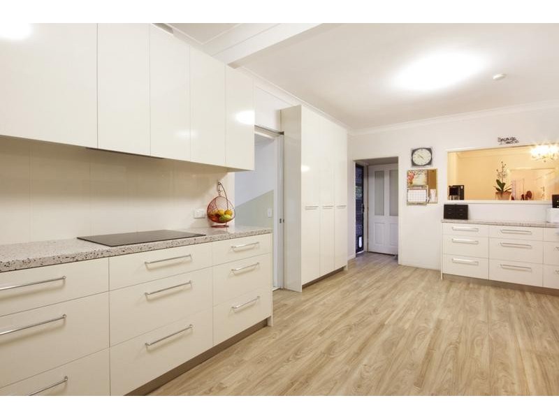 18 Alfs Pinch Road, Beerwah QLD 4519