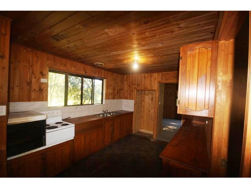 224 Commissioners Flat Road, Peachester QLD 4519