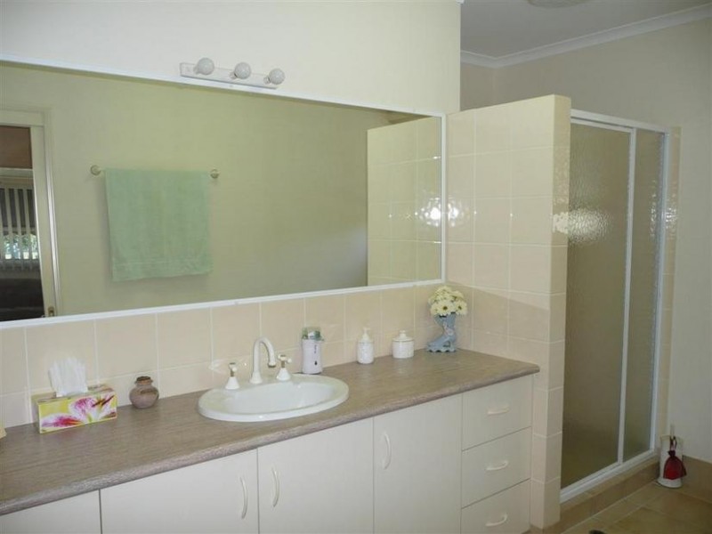 5 Jacaranda Close, Glass House Mountains QLD 4518