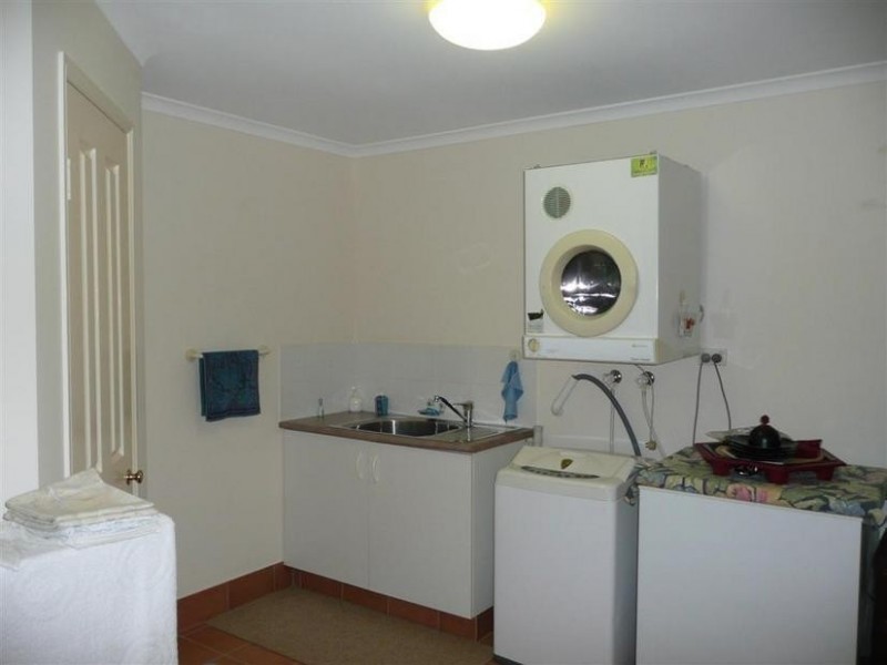 5 Jacaranda Close, Glass House Mountains QLD 4518