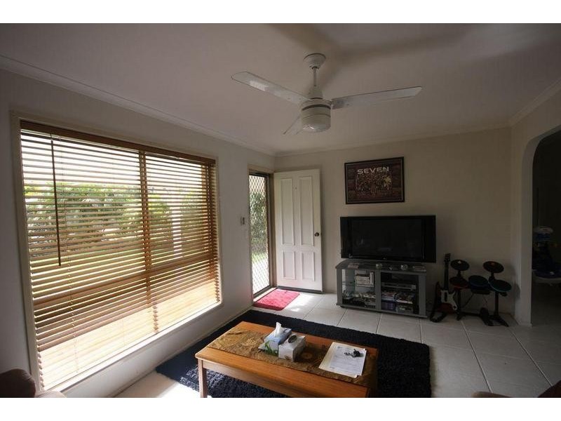 12 William Street, Landsborough QLD 4550